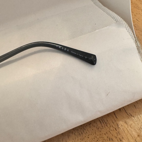 Prada eyeglasses - Picture 3 of 4